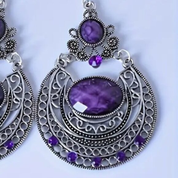 Elegant & Exquisite Vintage Inspired Intricate Bollywood Droplet Earrings - Picture 2 of 2